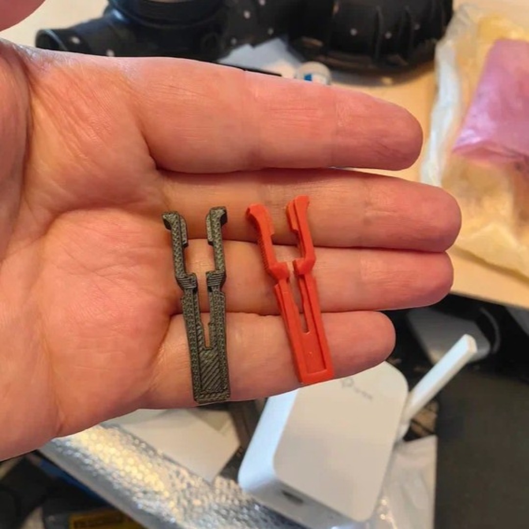 Партия фиксаторов для костного шприца